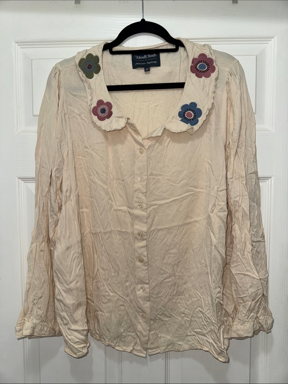 ModCloth x Princess Highway Cream Button-Up Top with Floral Collar- Size 26